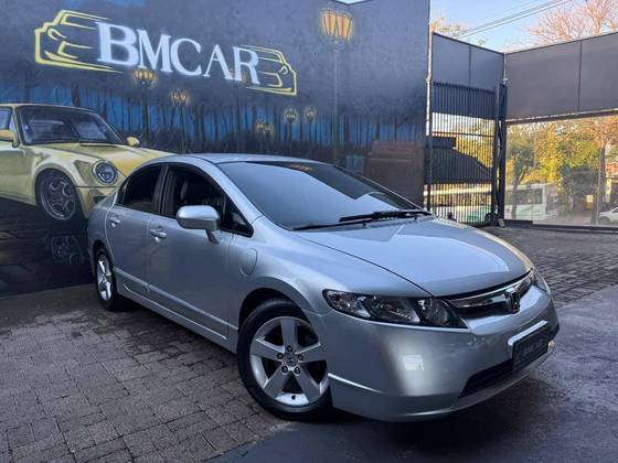 HONDA CIVIC 1.8 LXS 16V FLEX 4P AUTOMÁTICO HONDA CIVIC 1.8 LXS 16V FLEX 4P AUTOMÁTICO